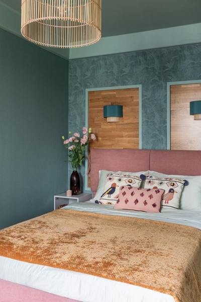 
                                Спальня в хрущевке: 4 потрясающих примера от дизайнеров                            