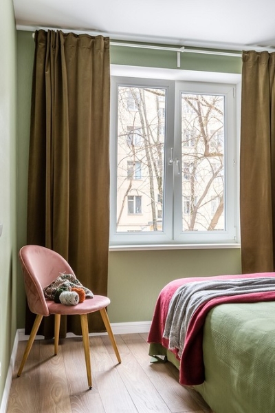 
                                Спальня в хрущевке: 4 потрясающих примера от дизайнеров                            