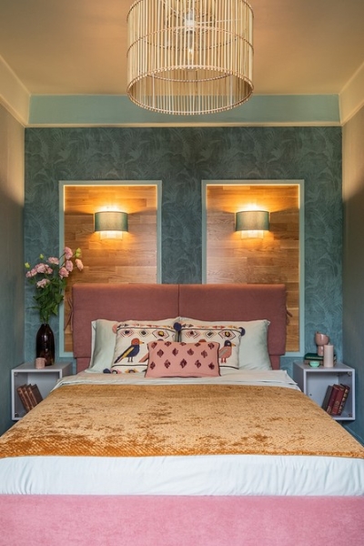 
                                Спальня в хрущевке: 4 потрясающих примера от дизайнеров                            