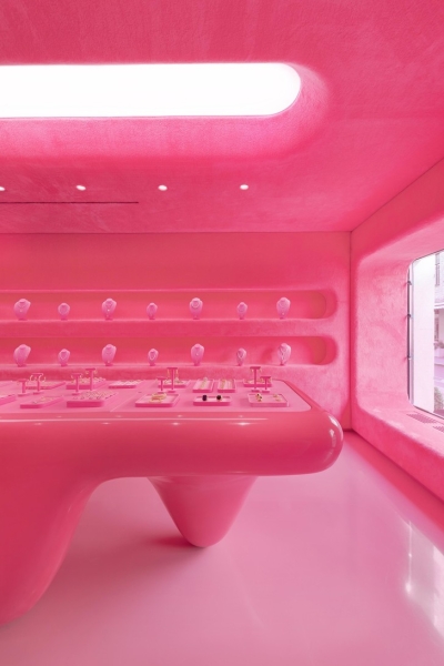 В Москве открылся новый флагманский магазин Viva la Vika