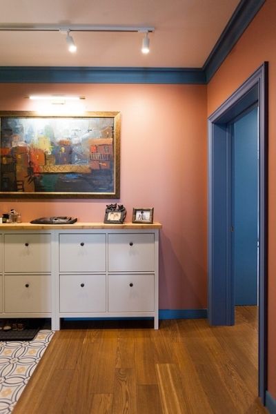 
                                До и после: как дизайнер переделала двушку в типовой панельке для семьи с детьми                             