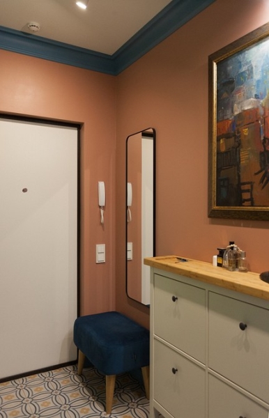 
                                До и после: как дизайнер переделала двушку в типовой панельке для семьи с детьми                             