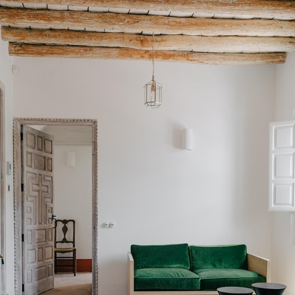 Дом модельера в Гранаде с античными руинами в подвале