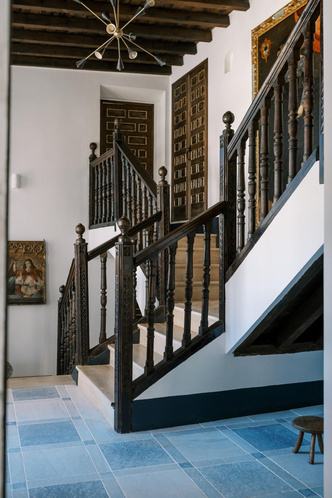 Дом модельера в Гранаде с античными руинами в подвале