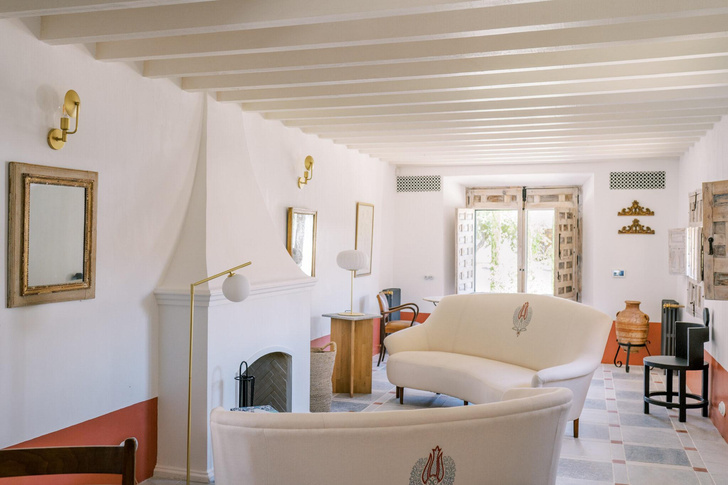 Дом модельера в Гранаде с античными руинами в подвале