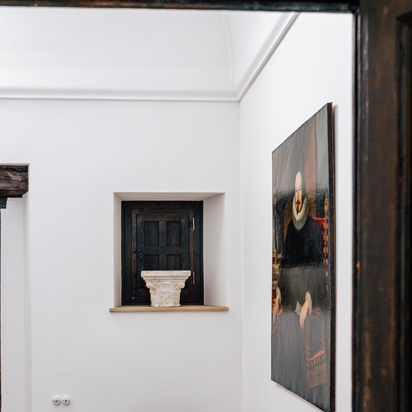 Дом модельера в Гранаде с античными руинами в подвале