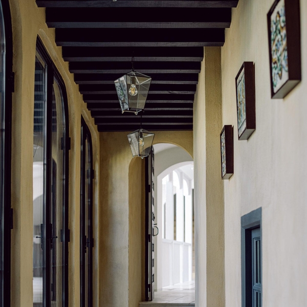 Дом модельера в Гранаде с античными руинами в подвале