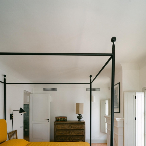 Дом модельера в Гранаде с античными руинами в подвале