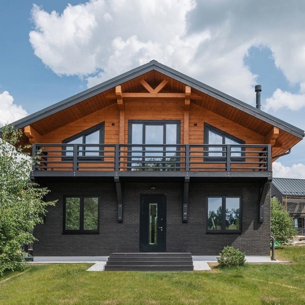 
                                Дом с мансардой: плюсы и минусы, важные нюансы, 5 готовых проектов профи, 108 фото                            