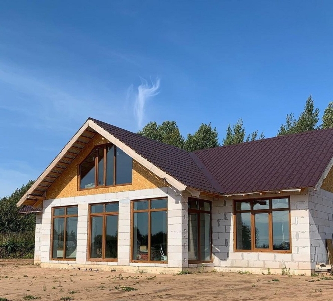 
                                Дом с мансардой: плюсы и минусы, важные нюансы, 5 готовых проектов профи, 108 фото                            