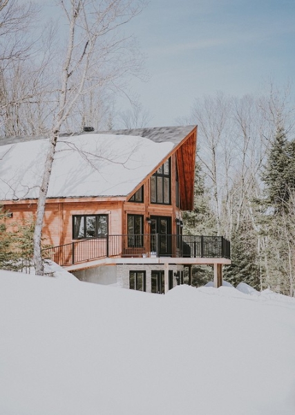 
                                Дом с мансардой: плюсы и минусы, важные нюансы, 5 готовых проектов профи, 108 фото                            