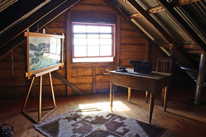 
                                Дом с мансардой: плюсы и минусы, важные нюансы, 5 готовых проектов профи, 108 фото                            