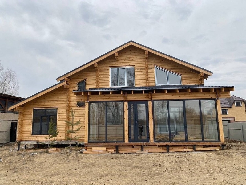 
                                Дом с мансардой: плюсы и минусы, важные нюансы, 5 готовых проектов профи, 108 фото                            