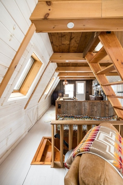 
                                Дом с мансардой: плюсы и минусы, важные нюансы, 5 готовых проектов профи, 108 фото                            