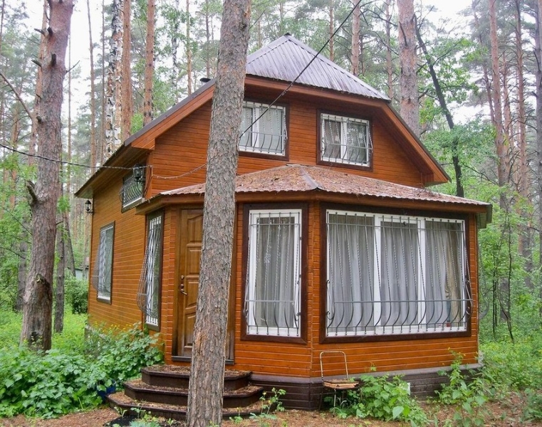 
                                Дом с мансардой: плюсы и минусы, важные нюансы, 5 готовых проектов профи, 108 фото                            