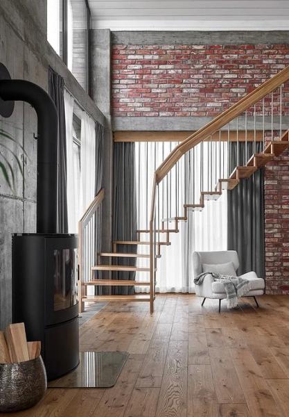 
                                Дом с мансардой: плюсы и минусы, важные нюансы, 5 готовых проектов профи, 108 фото                            