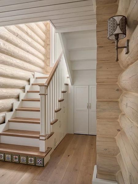 
                                Дом с мансардой: плюсы и минусы, важные нюансы, 5 готовых проектов профи, 108 фото                            