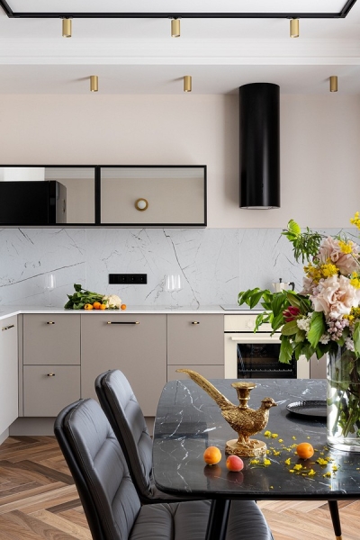 
                                Как оформить визуально шикарный и дорогой интерьер? На примере квартиры 55 кв. м из Минска                            