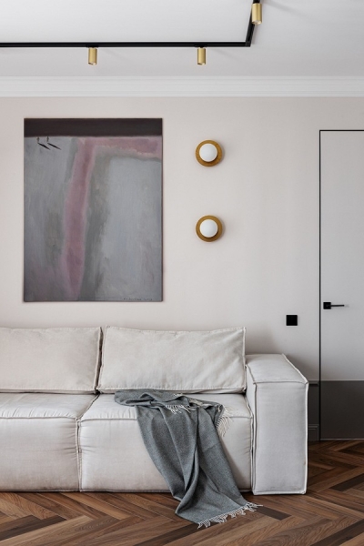 
                                Как оформить визуально шикарный и дорогой интерьер? На примере квартиры 55 кв. м из Минска                            