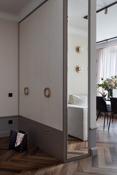 
                                Как оформить визуально шикарный и дорогой интерьер? На примере квартиры 55 кв. м из Минска                            