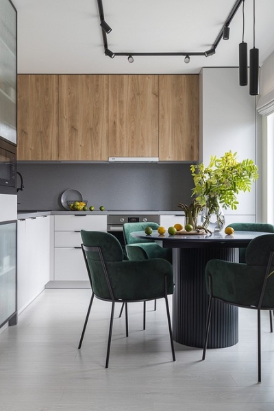 Как преобразить ремонт от застройщика и создать яркий интерьер: квартира в панельке для семьи