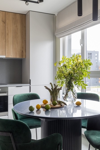 Как преобразить ремонт от застройщика и создать яркий интерьер: квартира в панельке для семьи