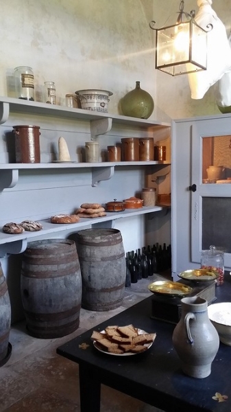 Кладовка на даче: где разместить и как сделать своими руками (53 фото)