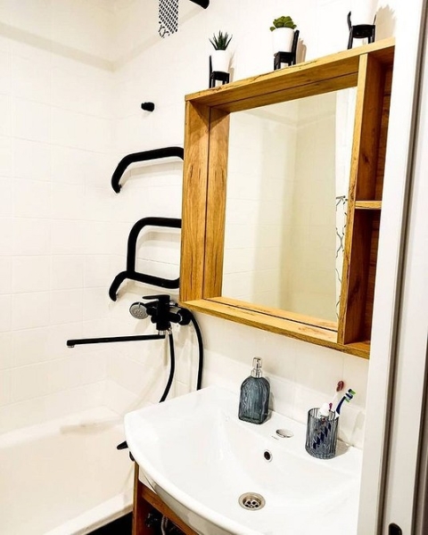 Невероятные до и после: 7 ванных комнат, где перекрасили плитку (и это выглядит круто)