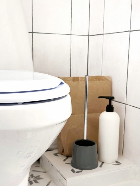 Невероятные до и после: 7 ванных комнат, где перекрасили плитку (и это выглядит круто)