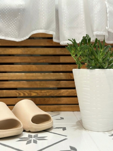 Невероятные до и после: 7 ванных комнат, где перекрасили плитку (и это выглядит круто)