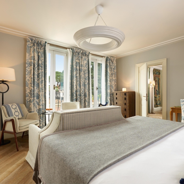 Обновленный люкс «Нижинский» в римском отеле Hotel de Russie