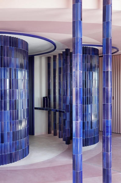 По спирали: дом танцора в Мадриде, где все лихо закручено