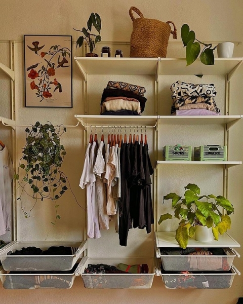 Вместо шкафа в спальне: 10 классных альтернатив