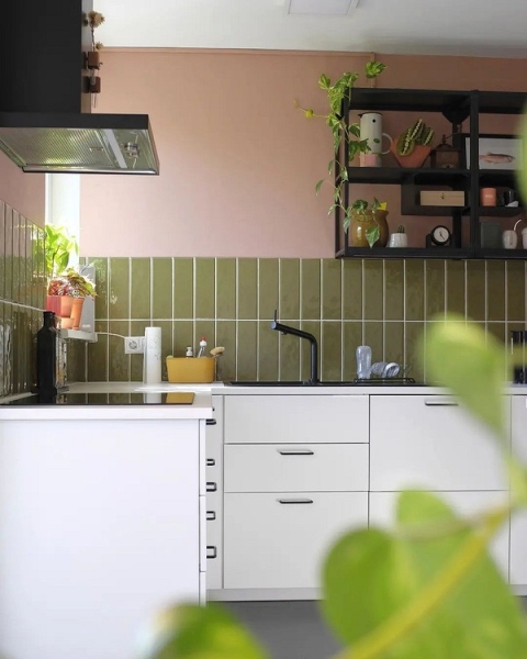 Вот это да! 10 неожиданных идей с плиткой в интерьере кухни