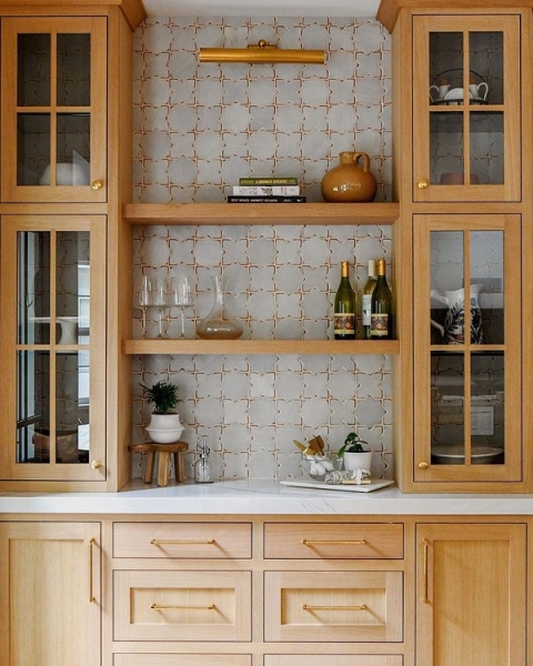 Вот это да! 10 неожиданных идей с плиткой в интерьере кухни