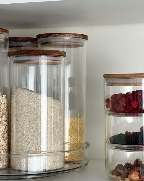 7 способов хранения в глубоком шкафу (так удобнее!)