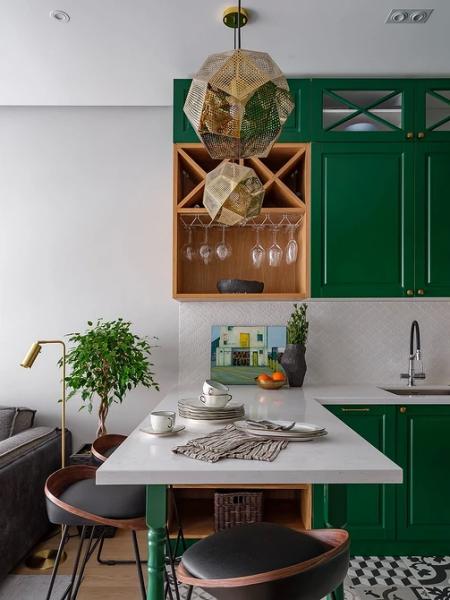 8 практичных идей для хранения на кухне из проектов дизайнеров