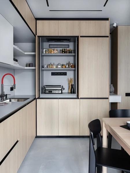 8 практичных идей для хранения на кухне из проектов дизайнеров