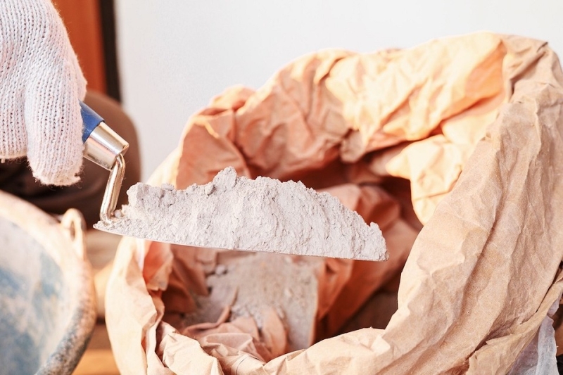 
                                Чем заделать щель между ванной и стеной: 10 практичных и декоративных способов                            