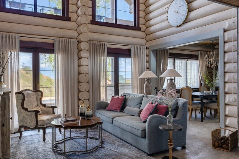 Дом в «Волжском Голливуде»: дерево, камень, романтизм и легкий шик