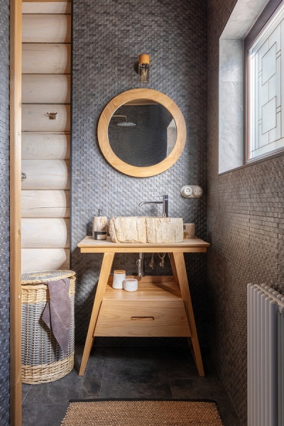 Дом в «Волжском Голливуде»: дерево, камень, романтизм и легкий шик