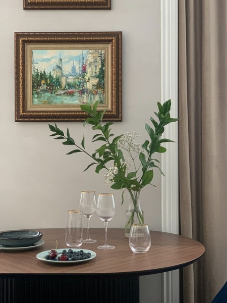 
                                Дух эпохи: советское ар-деко в маленькой квартире в сталинке 1940 года                            