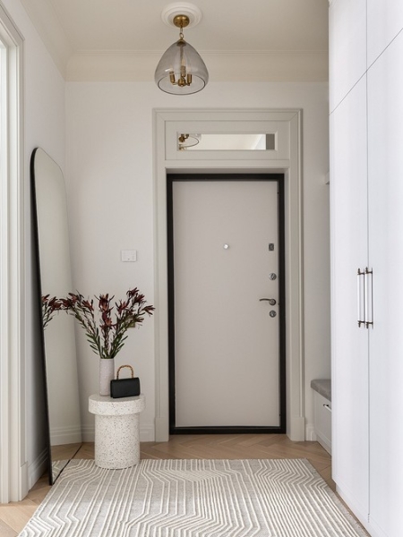 Историческая квартира в новостройке? Это реально! Интерьер-сюрприз для подруги дизайнера