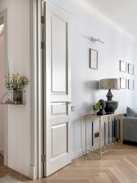 Историческая квартира в новостройке? Это реально! Интерьер-сюрприз для подруги дизайнера