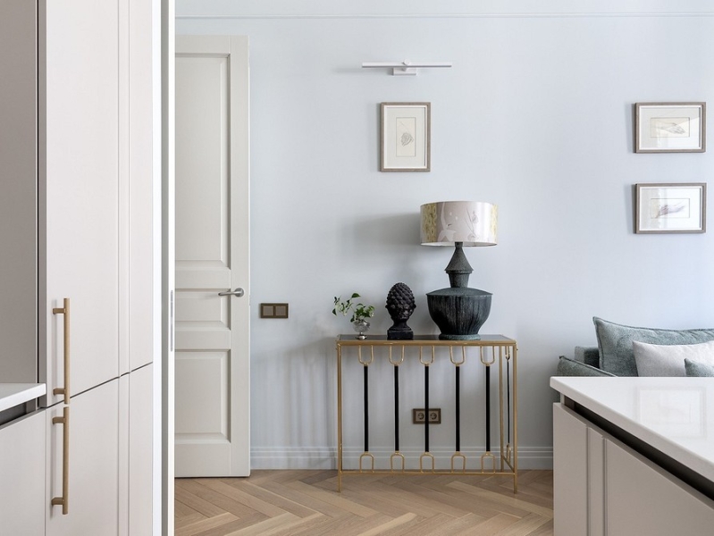 Историческая квартира в новостройке? Это реально! Интерьер-сюрприз для подруги дизайнера