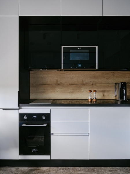 
                                Как доработать готовый ремонт? Вау-пример маленькой двушки в панельке 90-х                            