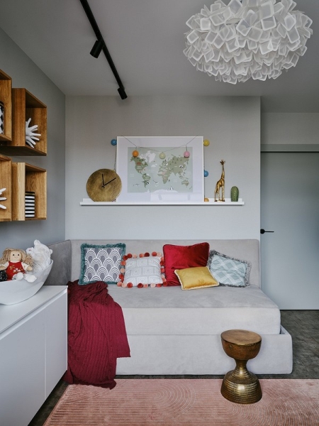 
                                Как доработать готовый ремонт? Вау-пример маленькой двушки в панельке 90-х                            