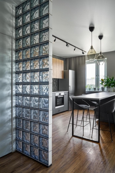 
                                Классное до и после! Из ремонта 2000-х — в стильный интерьер. Квартира 54 кв. м                            