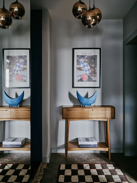 
                                Ковер в интерьере: критерии выбора и идеи для разных комнат (92 фото)                            