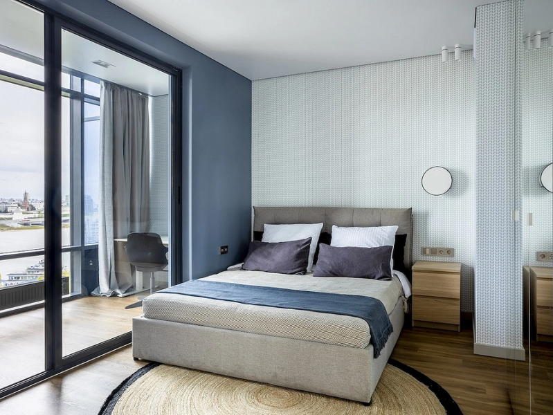 
                                Ковер в интерьере: критерии выбора и идеи для разных комнат (92 фото)                            